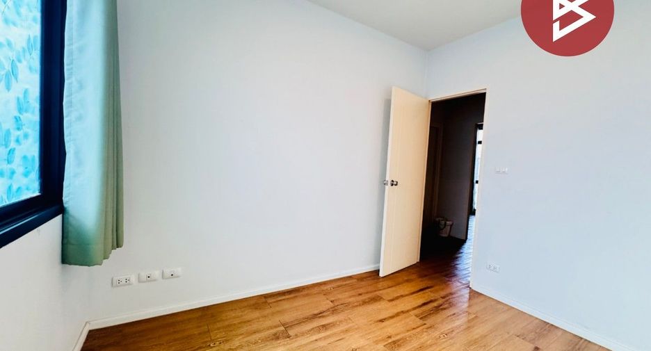 For sale 3 bedrooms townhouse in Don Mueang, Bangkok