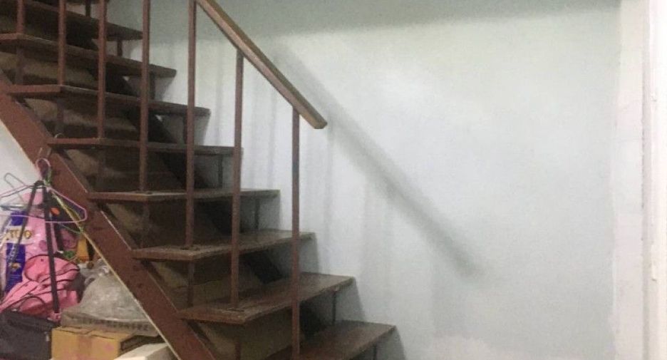 For sale 2 bedrooms townhouse in Mueang Samut Prakan, Samut Prakan