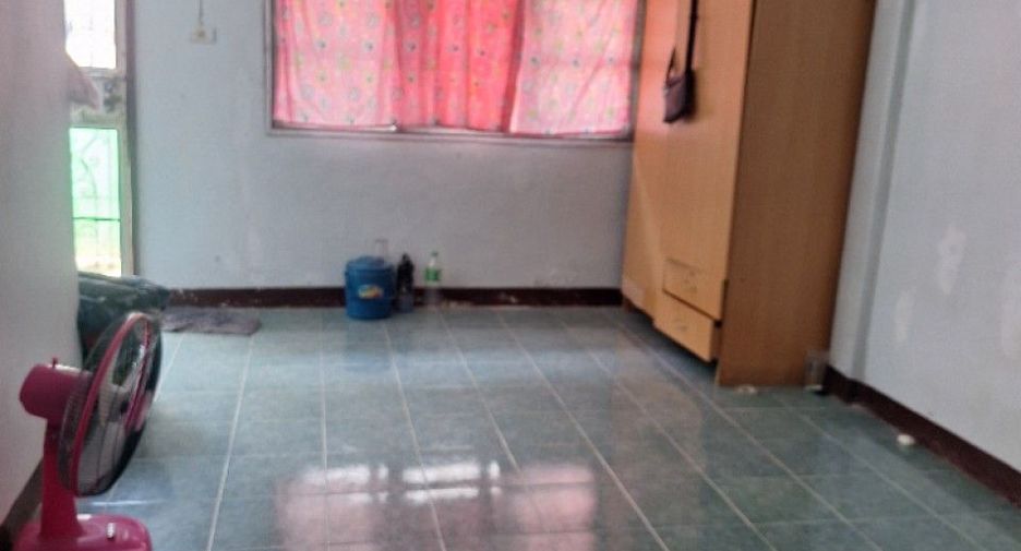 For sale 2 bedrooms townhouse in Mueang Samut Prakan, Samut Prakan