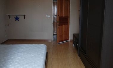 Condo en alquiler de estudio en Huai Khwang, Bangkok