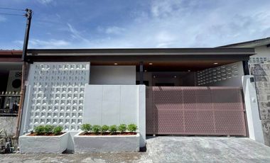 À vendre 3 chambres maison de ville à Mueang Phuket, Phuket