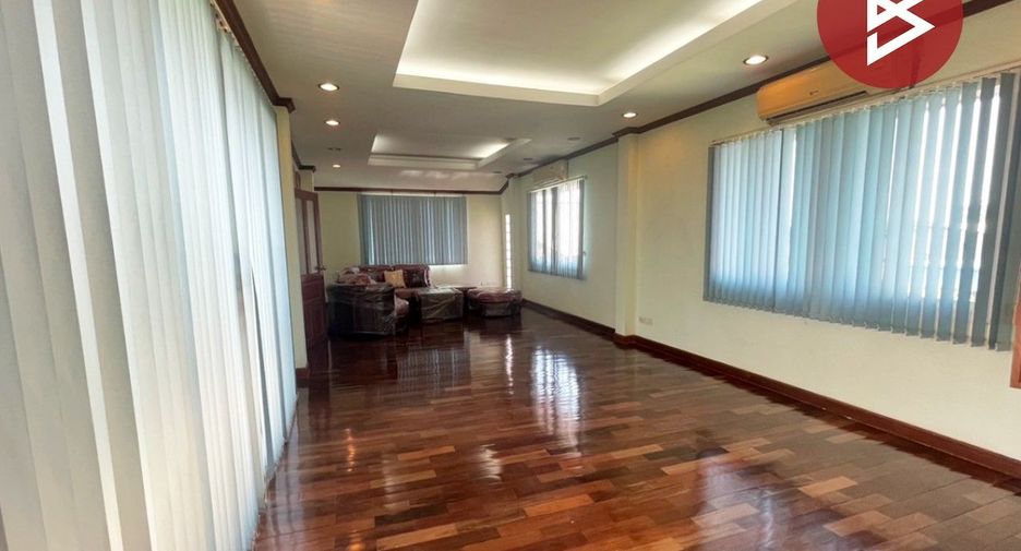 Haus zum Kauf mit 5 Zimmer in Sam Phran, Nakhon Pathom