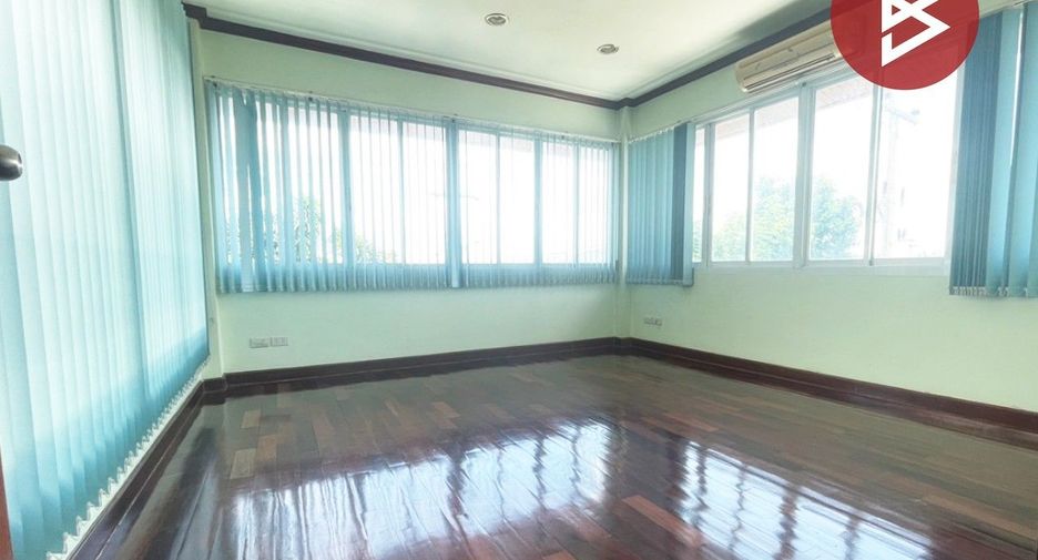 Haus zum Kauf mit 5 Zimmer in Sam Phran, Nakhon Pathom