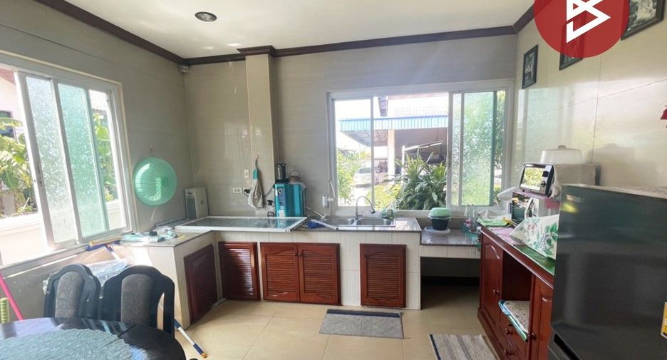 Haus zum Kauf mit 5 Zimmer in Sam Phran, Nakhon Pathom