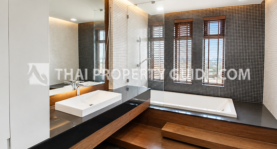 For rent and for sale 4 bedrooms condo in Pak Kret, Nonthaburi