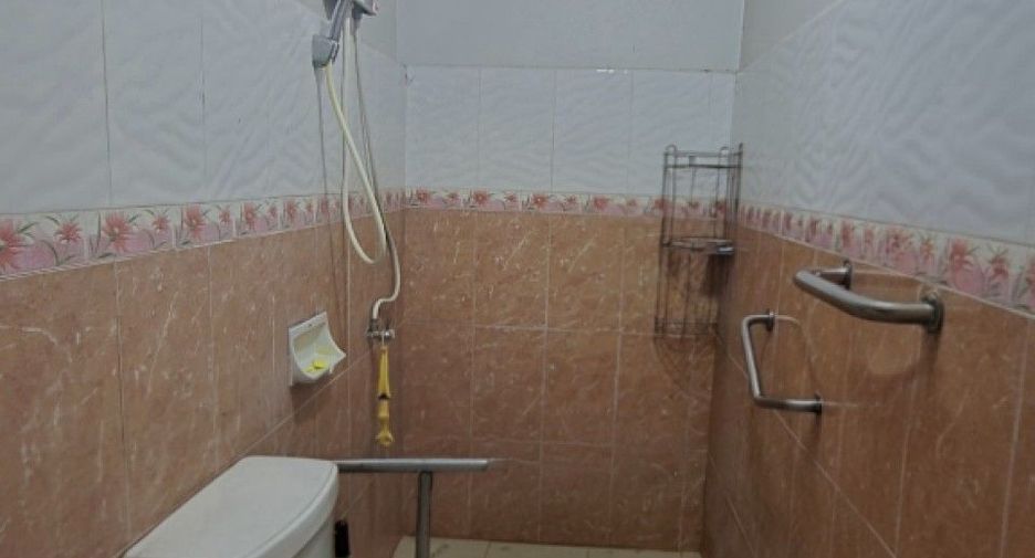 For sale 1 bed townhouse in Mueang Nakhon Pathom, Nakhon Pathom