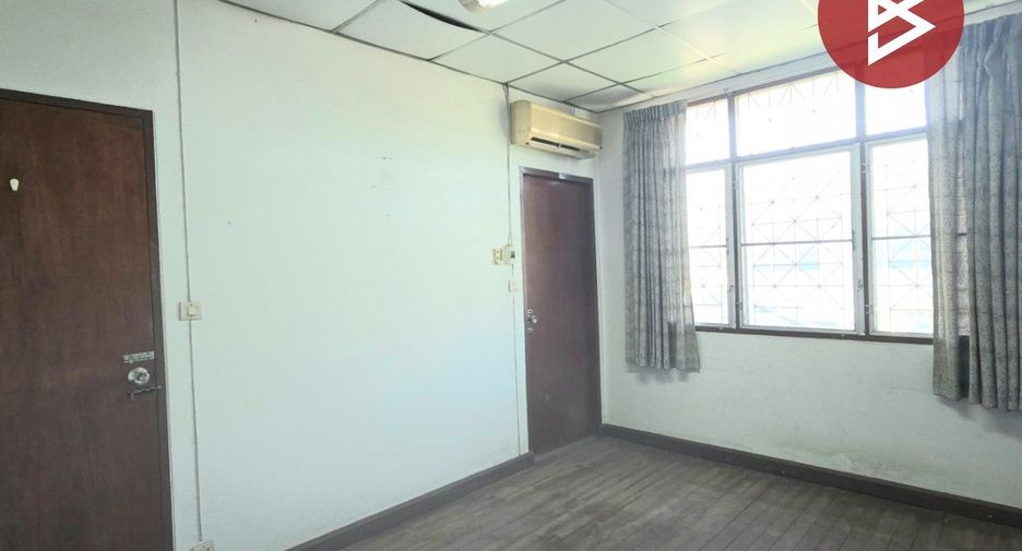 For sale 1 bed townhouse in Mueang Nakhon Pathom, Nakhon Pathom
