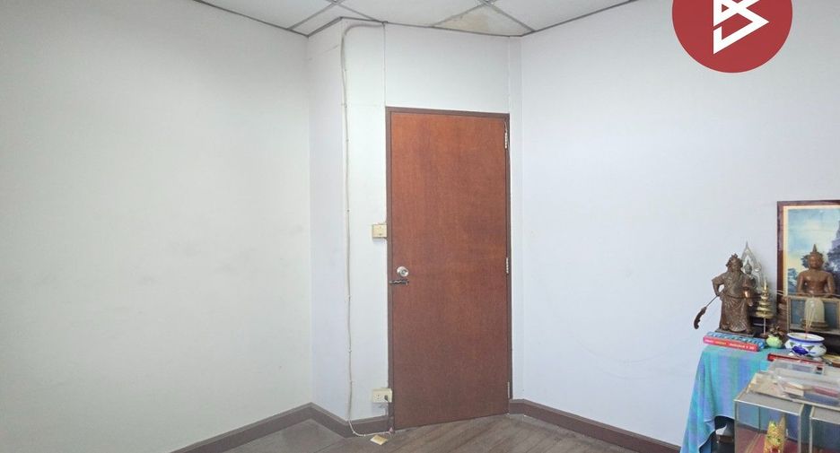 For sale 1 bed townhouse in Mueang Nakhon Pathom, Nakhon Pathom