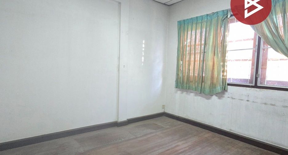 For sale 1 bed townhouse in Mueang Nakhon Pathom, Nakhon Pathom