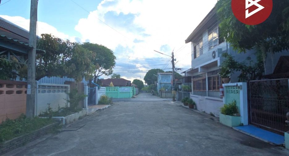 For sale 1 bed townhouse in Mueang Nakhon Pathom, Nakhon Pathom