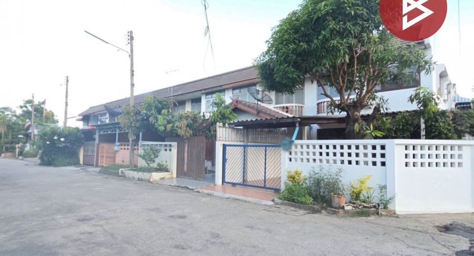 For sale 1 bed townhouse in Mueang Nakhon Pathom, Nakhon Pathom