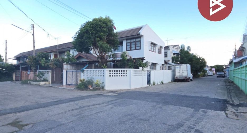 For sale 1 bed townhouse in Mueang Nakhon Pathom, Nakhon Pathom