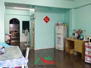 Casa adosada en venta de 2 habitaciones en Mueang Samut Prakan, Samut Prakan