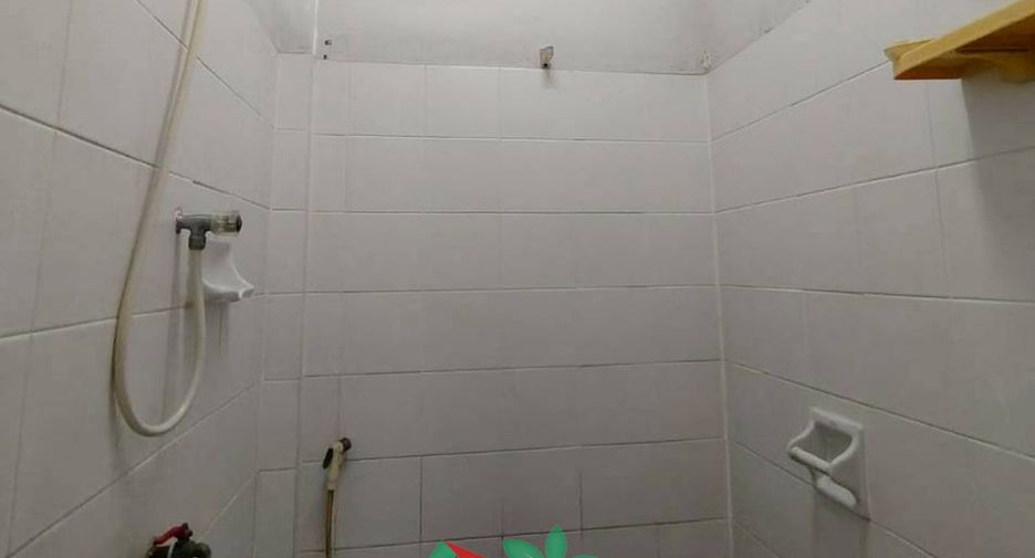 Casa adosada en venta de 2 habitaciones en Mueang Samut Prakan, Samut Prakan