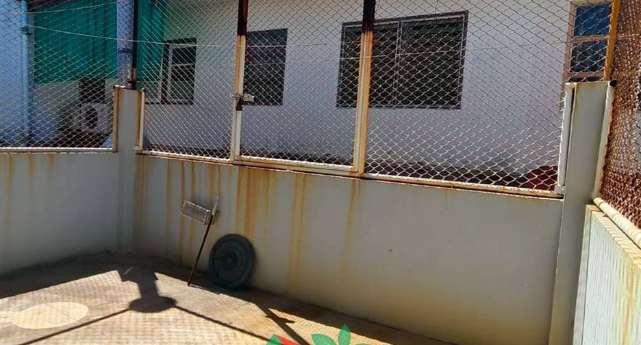 Casa adosada en venta de 2 habitaciones en Mueang Samut Prakan, Samut Prakan