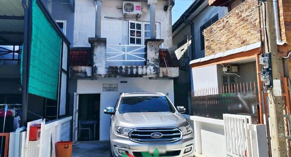 Casa adosada en venta de 2 habitaciones en Mueang Samut Prakan, Samut Prakan