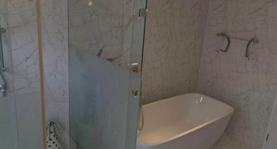 À vendre 4 chambres maison à Bang Phli, Samut Prakan