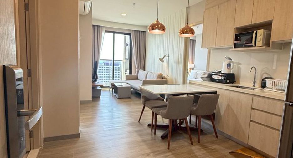For rent 2 bedrooms condo in Si Racha, Chonburi