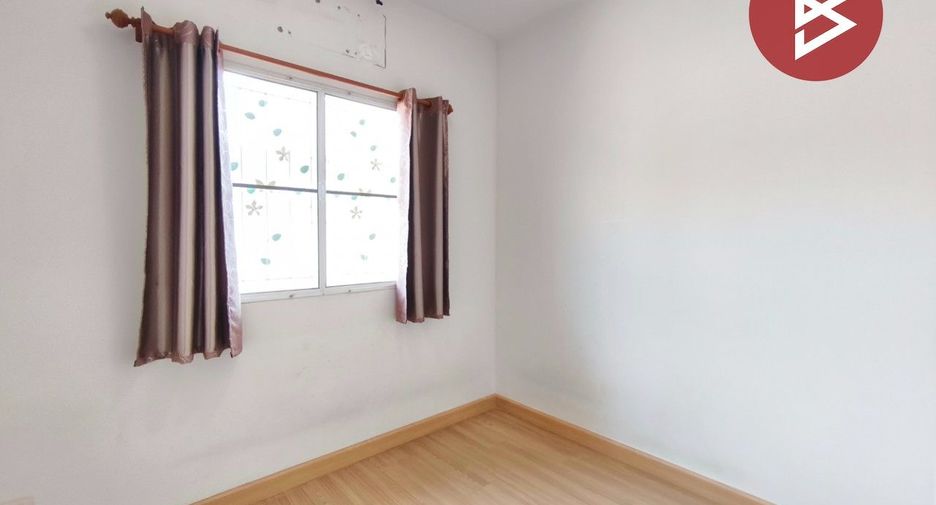 For sale studio townhouse in Mueang Pathum Thani, Pathum Thani