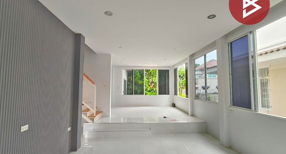 For sale 3 bedrooms house in Prawet, Bangkok