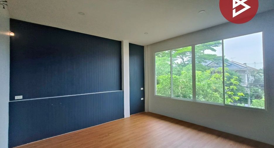 For sale 3 bedrooms house in Prawet, Bangkok
