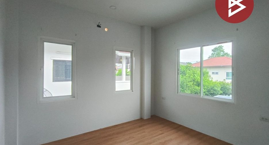 For sale 3 bedrooms house in Prawet, Bangkok
