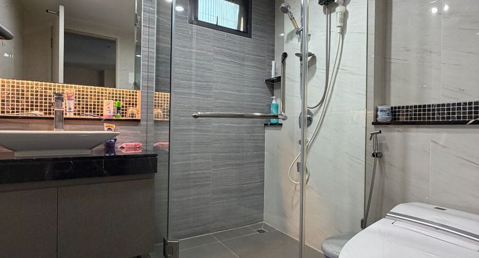 For rent 6 ベッドルーム house in Prawet, Bangkok