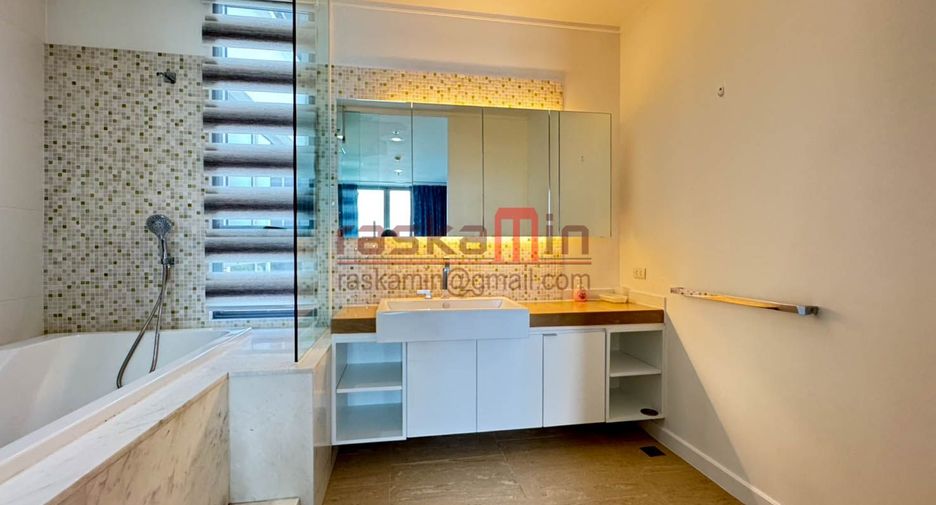 Condo en alquiler de 2 habitaciones en North Pattaya, Pattaya