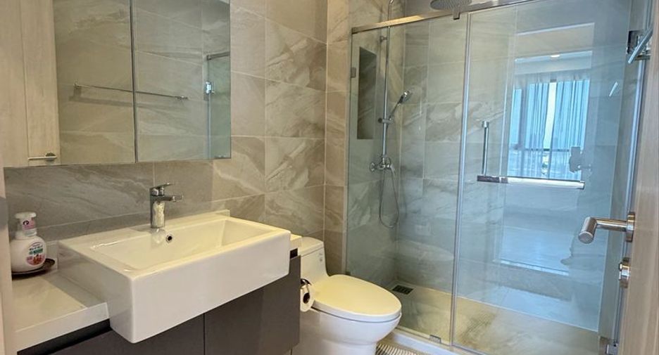 For rent 2 bedrooms condo in Si Racha, Chonburi