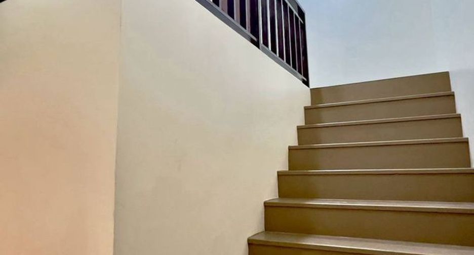 For rent and for sale 3 bedrooms house in Bang Lamung, Chonburi