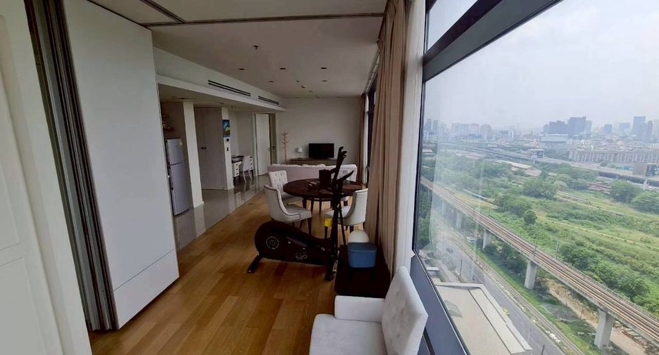 For rent 2 bedrooms condo in Watthana, Bangkok