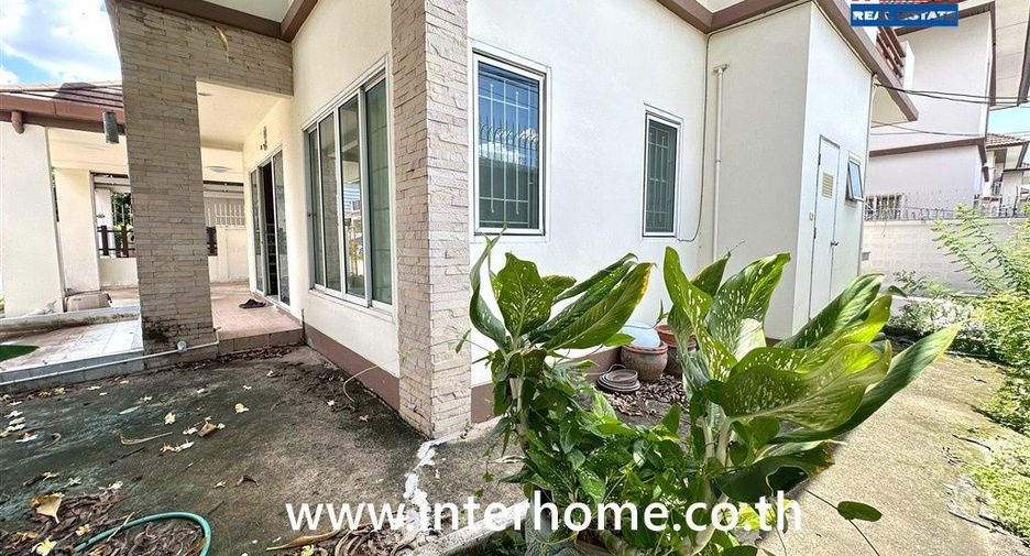 For sale 3 ベッドルーム house in Lat Phrao, Bangkok