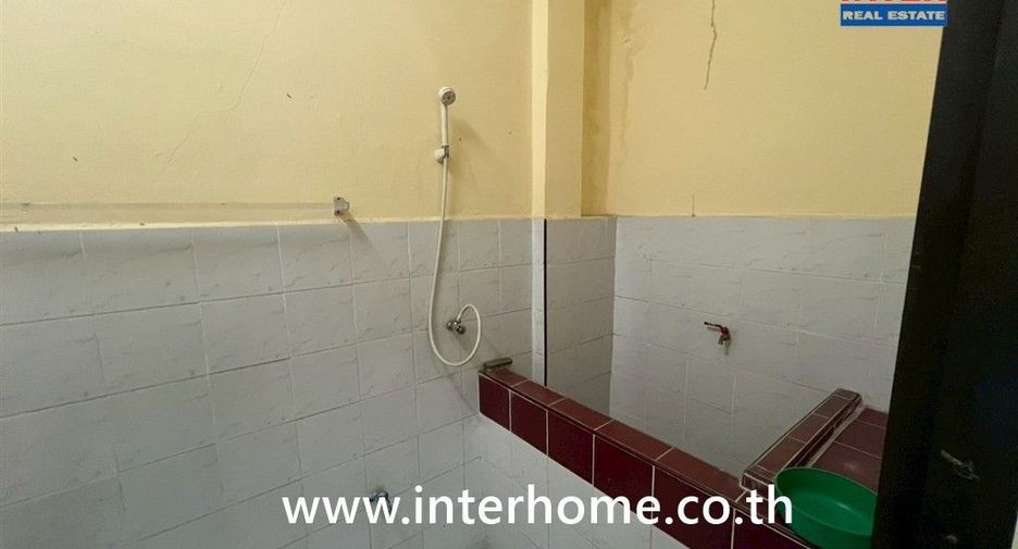 For sale 6 ベッドルーム townhouse in Thung Khru, Bangkok