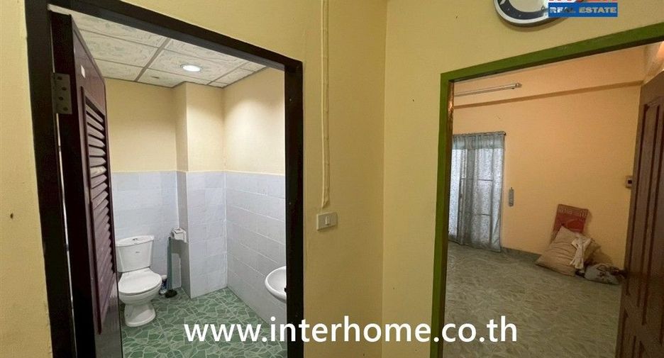 For sale 6 ベッドルーム townhouse in Thung Khru, Bangkok