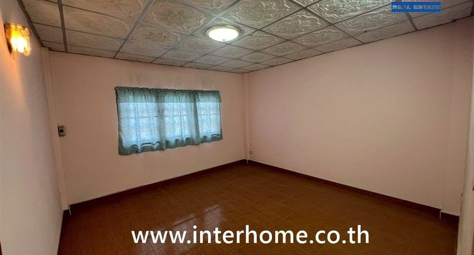 For sale 6 ベッドルーム townhouse in Thung Khru, Bangkok