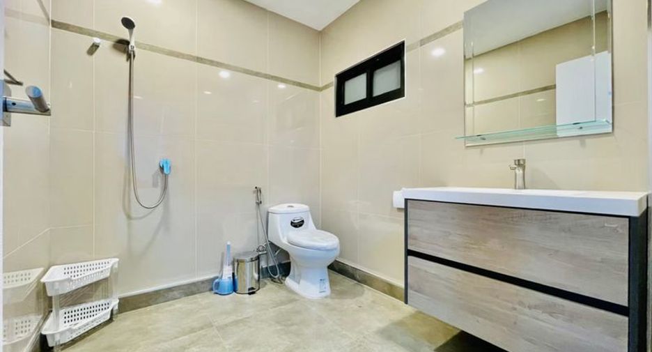 For rent and for sale 3 bedrooms villa in South Pattaya, Pattaya