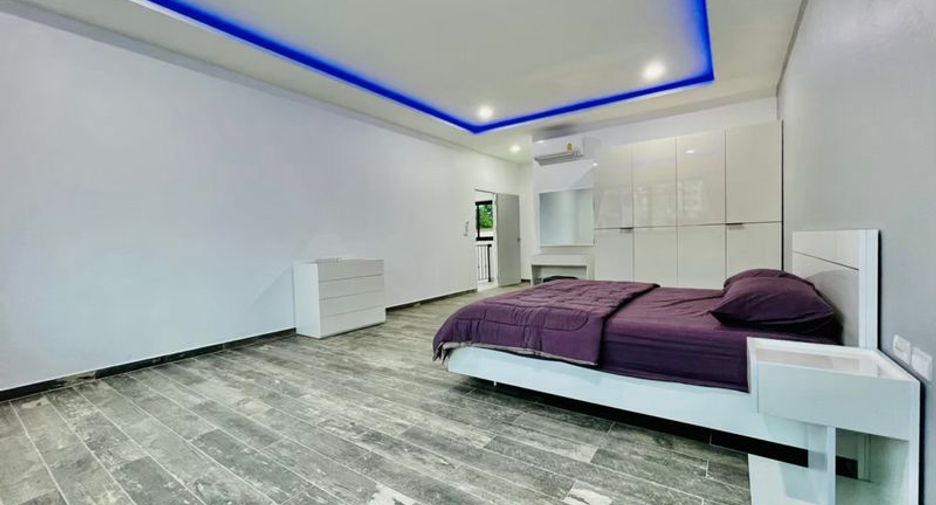 For rent and for sale 3 bedrooms villa in South Pattaya, Pattaya