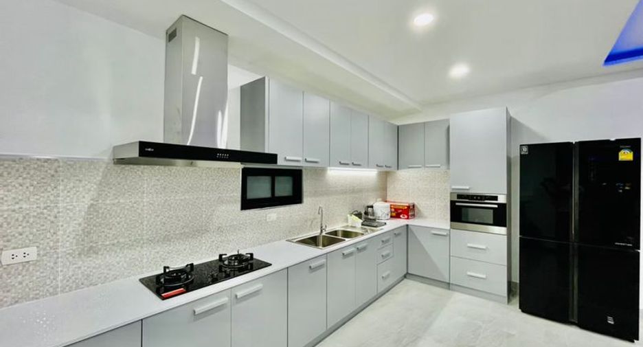 For rent and for sale 3 bedrooms villa in South Pattaya, Pattaya