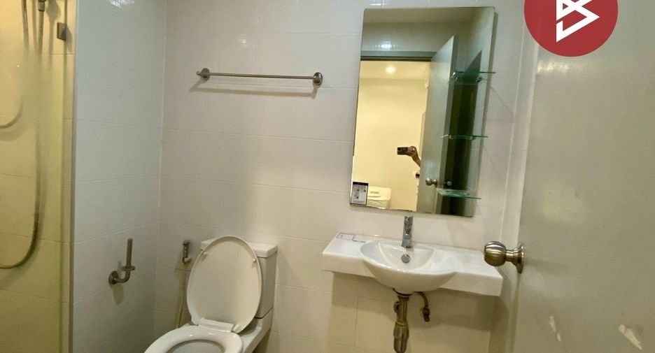For rent and for sale 1 bed condo in Thon Buri, Bangkok