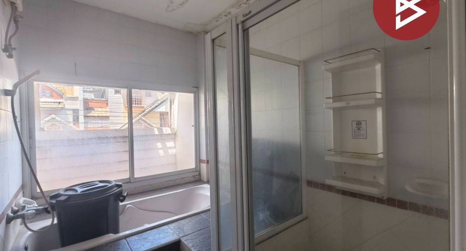 For sale 3 bedrooms house in Thanyaburi, Pathum Thani