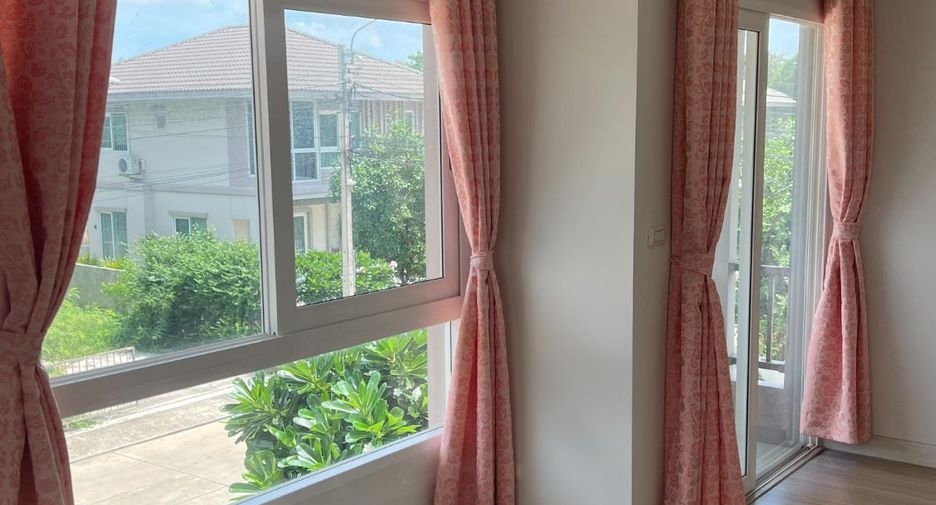 Haus zum Kauf mit 4 Zimmer in Bang Kruai, Nonthaburi