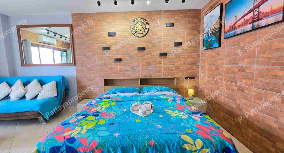 For rent studio condo in Pratumnak, Pattaya