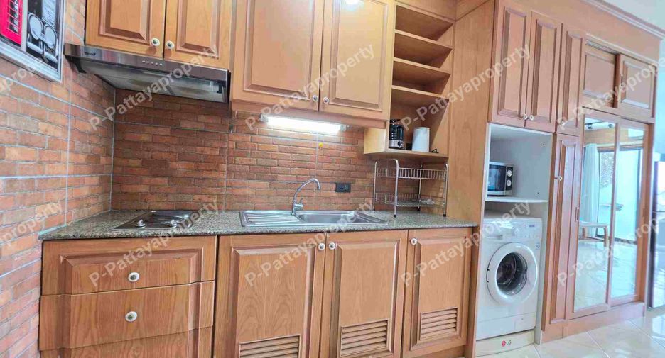 For rent studio condo in Pratumnak, Pattaya