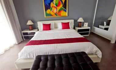 For sale 2 bedrooms condo in Pratumnak, Pattaya