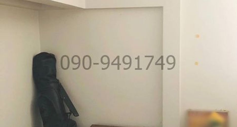 For rent 4 bedrooms house in Bangkok Noi, Bangkok