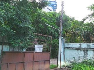 For rent 4 bedrooms house in Bangkok Noi, Bangkok