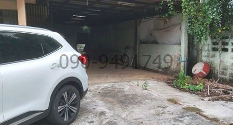For rent 4 bedrooms house in Bangkok Noi, Bangkok