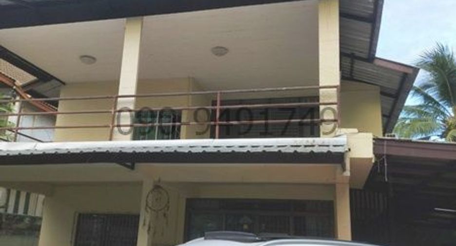 For rent 4 bedrooms house in Bangkok Noi, Bangkok