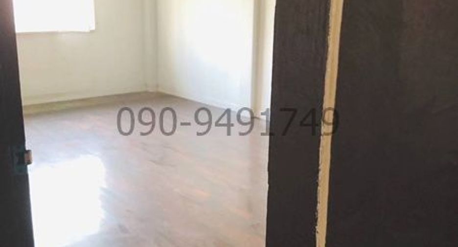 For rent 4 bedrooms house in Bangkok Noi, Bangkok