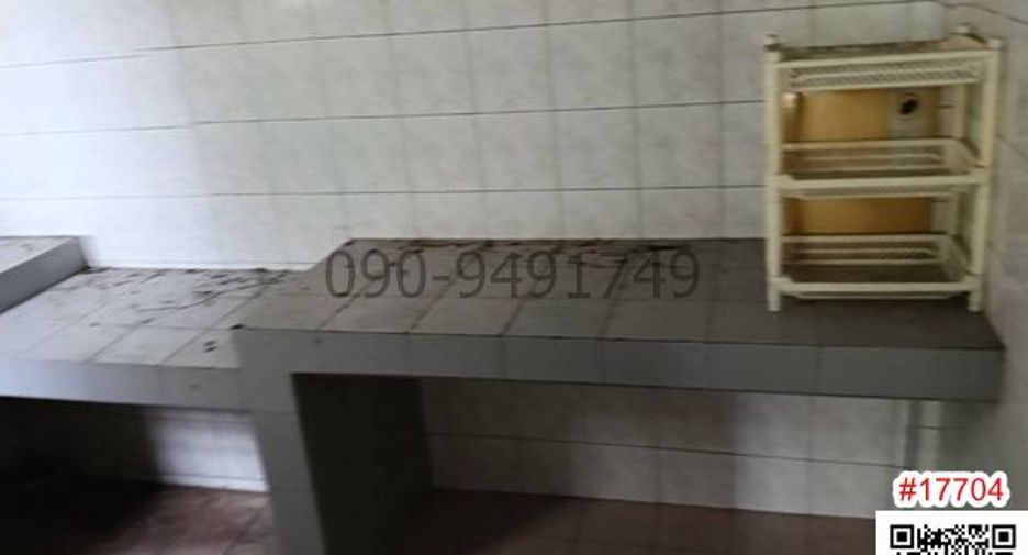 For rent 4 bedrooms house in Bangkok Noi, Bangkok